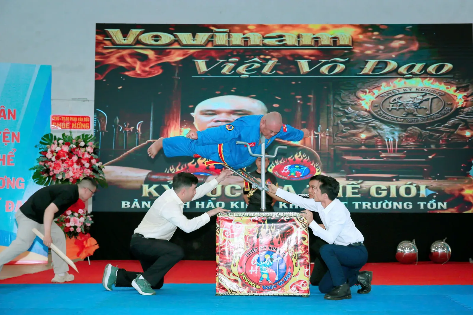 Thiết đầu công